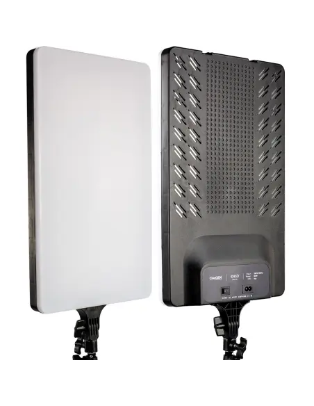 LED-Deckenleuchte ENSÖ™ 240 auf Stativ