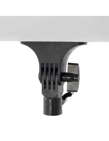 LED-Deckenleuchte ENSÖ™ 240 auf Stativ