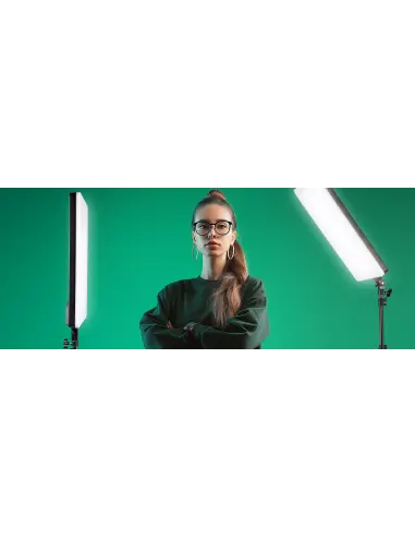 LED-Deckenleuchte ENSÖ™ 240 auf Stativ